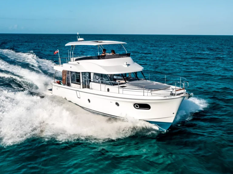Noleggio barche Capri economico Swift Trawler 48