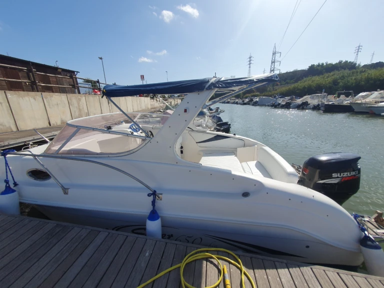 Noleggio Barca a motore Saver con patente nautica