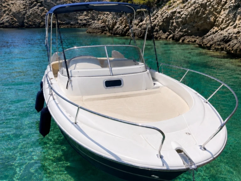 Noleggio Barca a motore con o senza skipper Jeanneau a Les Issambres