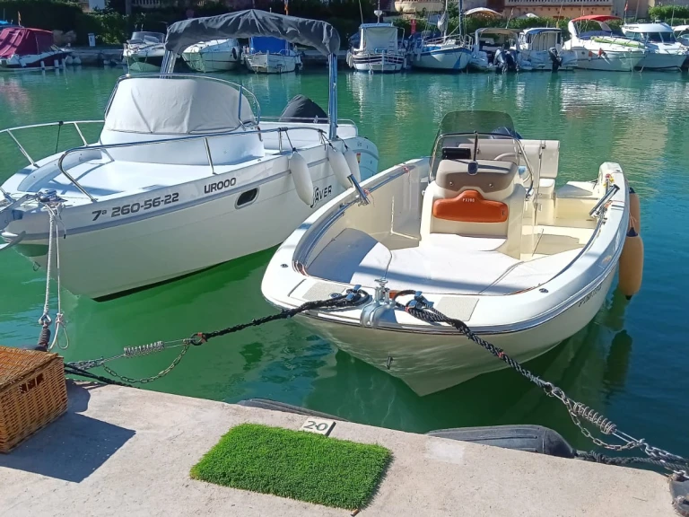 Invictus  FX 190 da affittare a  Club Nàutic Santa Ponsa