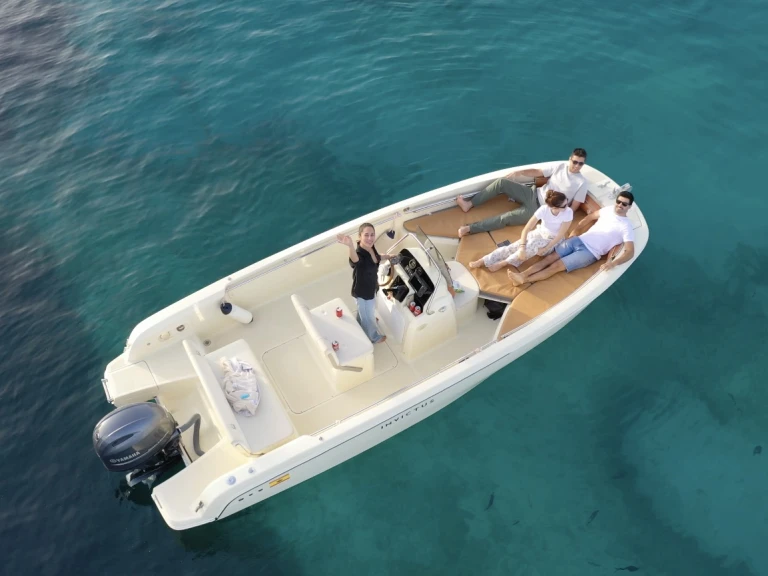 Noleggiare una Invictus  FX 190 a Club Nàutic Santa Ponsa