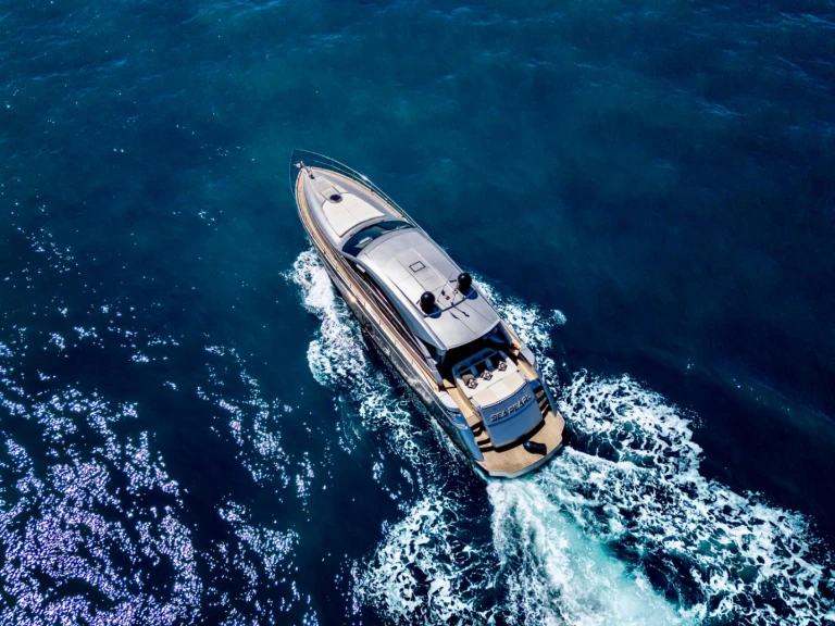 Yacht di lusso a noleggio a Cannes al miglior prezzo