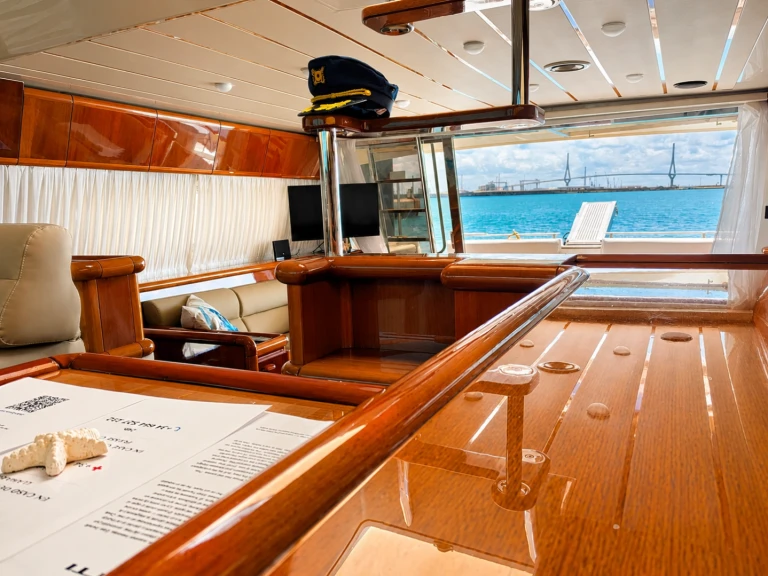 Noleggio barche Ferretti 175 Fly a Cádiz su Samboat