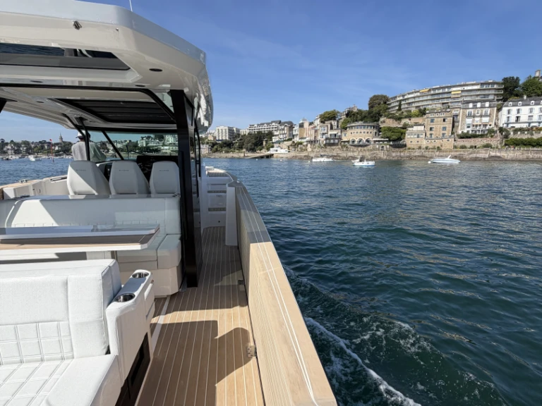Noleggio a Dinard – Saxdor SAXDOR 400 GTS su SamBoat