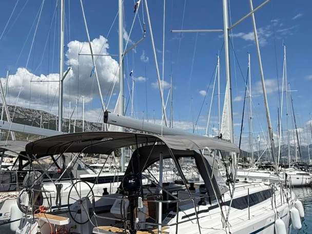 Noleggio barche Bavaria Bavaria C42 a Castelli su Samboat