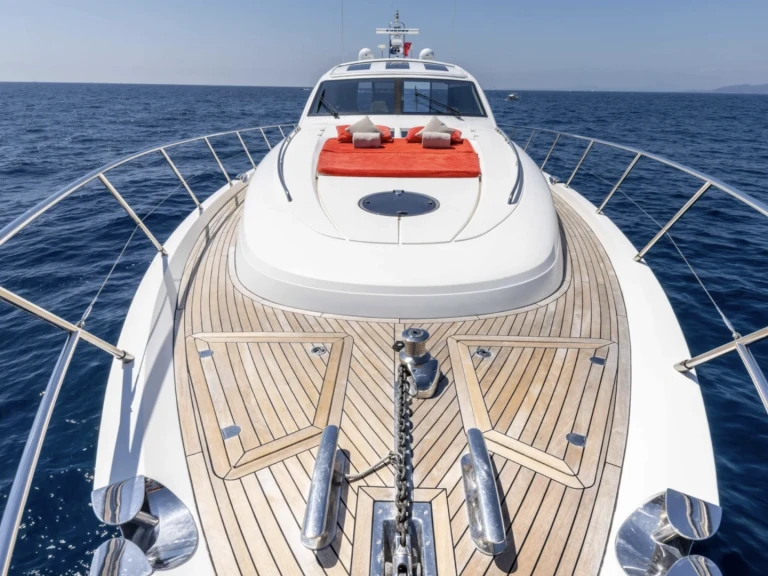 Noleggiare una Princess Princess V70 a Saint-Tropez