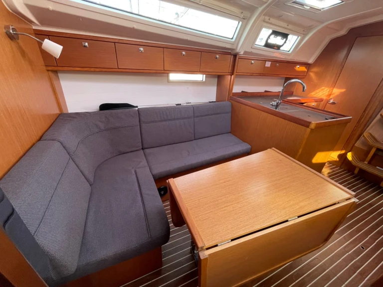Noleggiare una Bavaria Cruiser 37 a Punta Ala