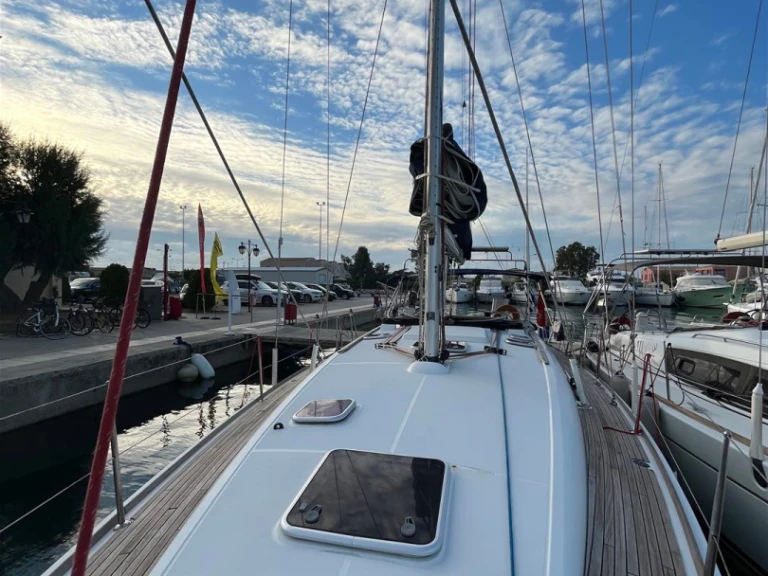 Noleggio barche Jeanneau Sun Odyssey 42 i Performance a Póros (Citta) su Samboat