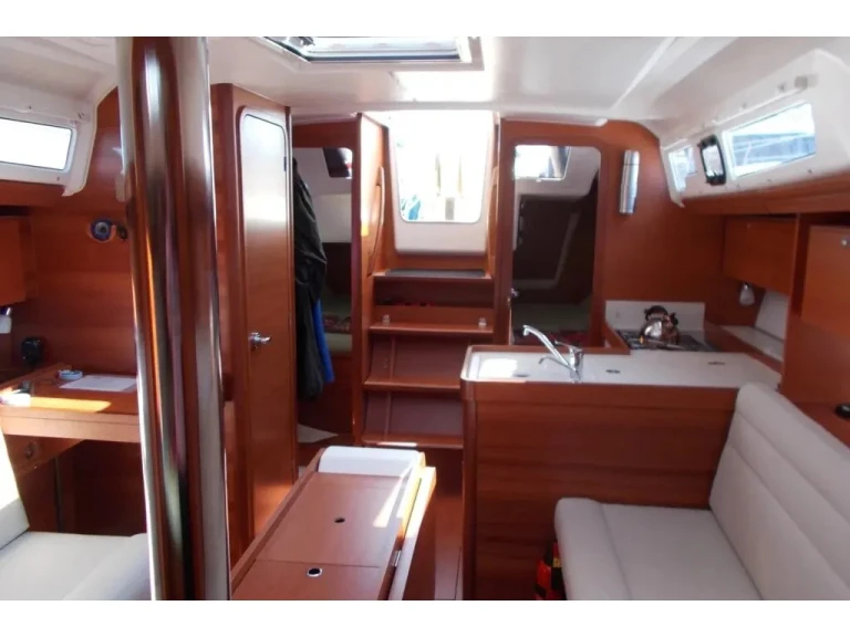 Noleggiare una Dufour Dufour 350 a Marsala