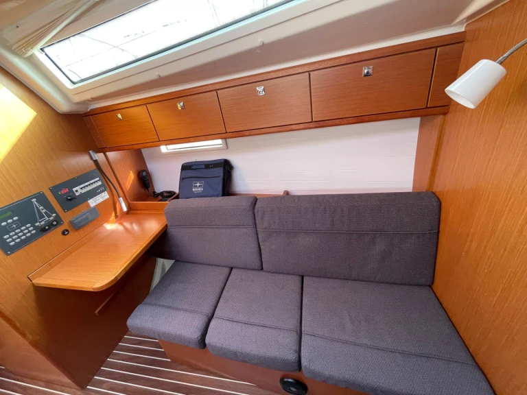 Noleggio barche Bavaria Cruiser 37 a Punta Ala su Samboat