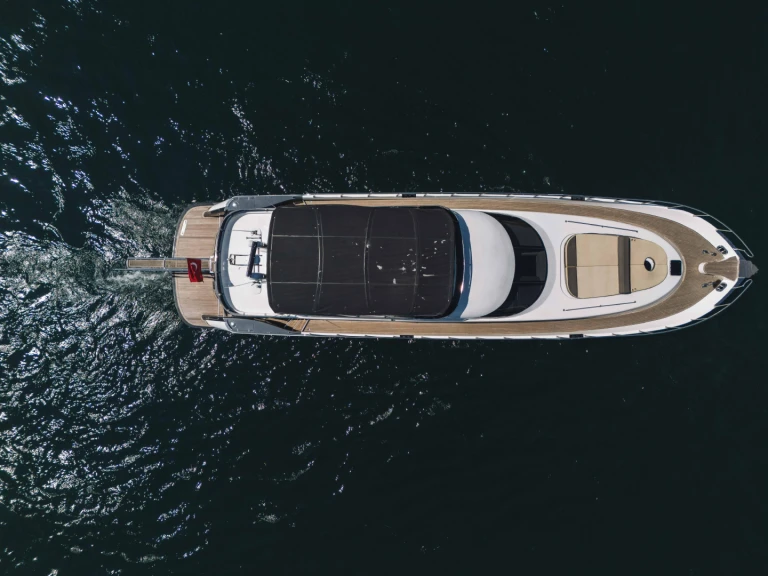 Yacht di lusso a noleggio a Arnavutköy al miglior prezzo