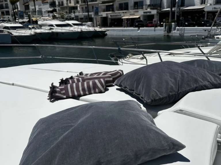 Noleggio Barca a motore con o senza skipper Sea Ray a Marbella