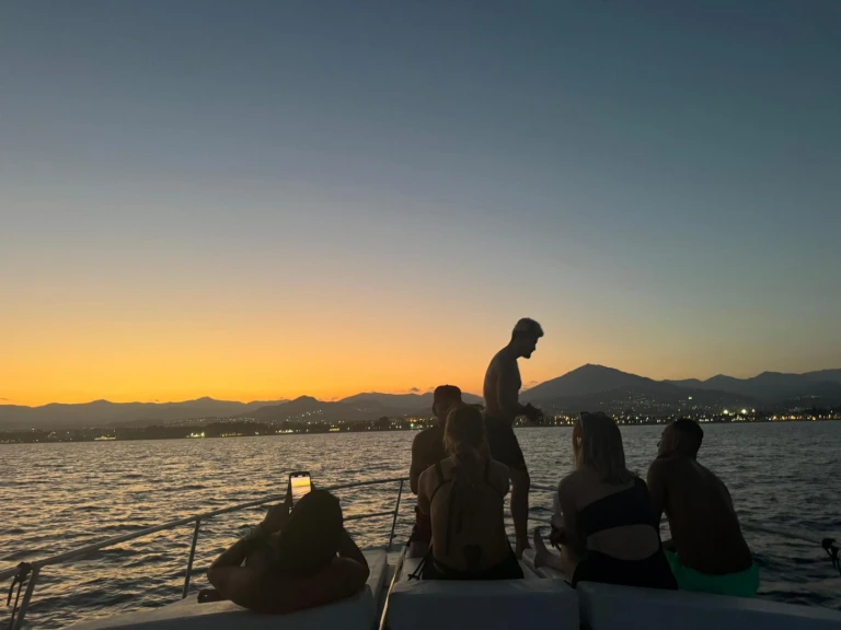 Barca a motore a noleggio a Marbella al miglior prezzo