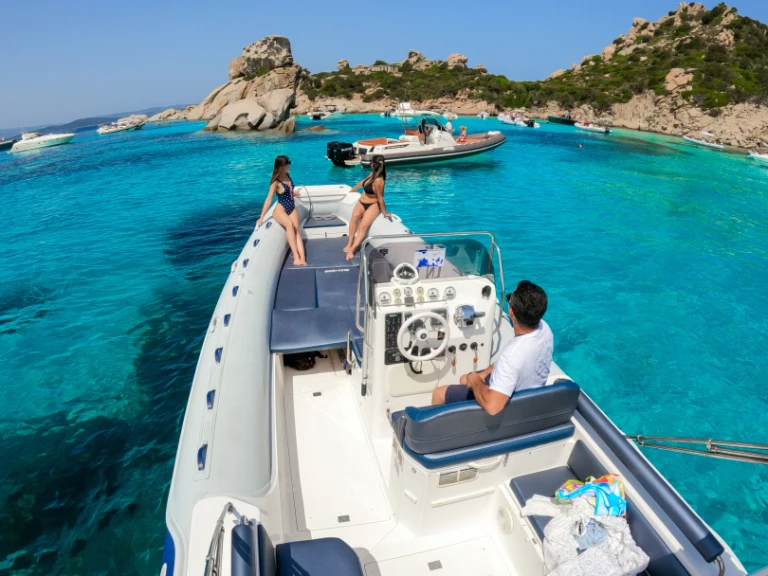 Noleggio Gommone Mar-Co con patente nautica
