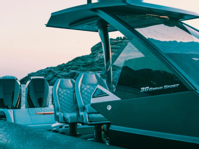 Noleggio Gommone a Kýthnos (City) – Technohull GRAND SPORT 38