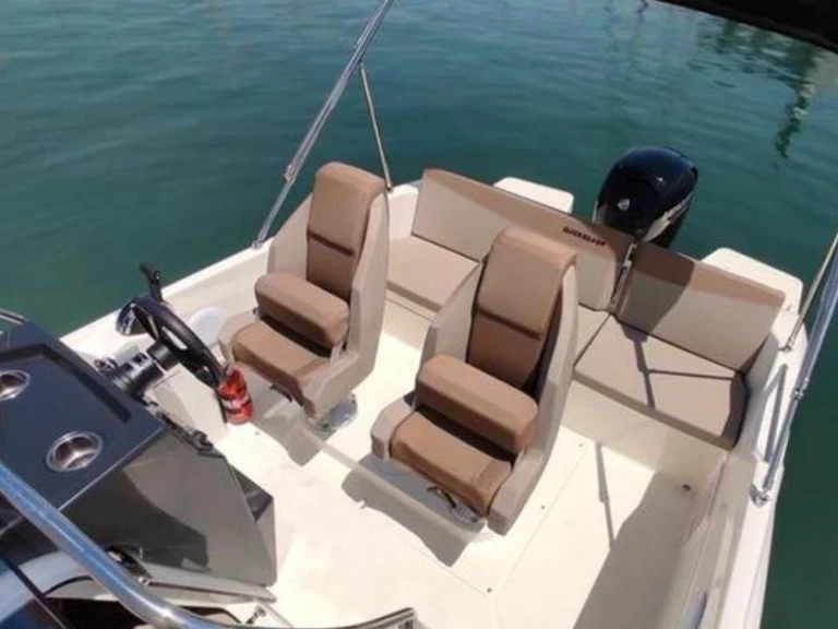 Noleggio barche Quicksilver Quicksilver 605 Sundeck a Club Nàutic Ca'n Picafort su Samboat