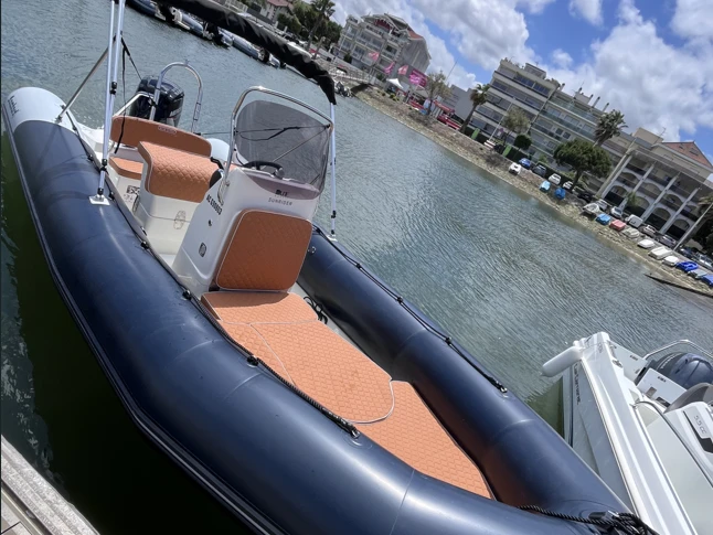 Noleggiare una Bombard Sunrider 650 a Arcachon