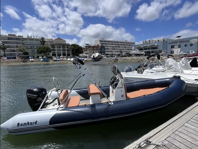 Bombard Sunrider 650 da affittare a  Arcachon