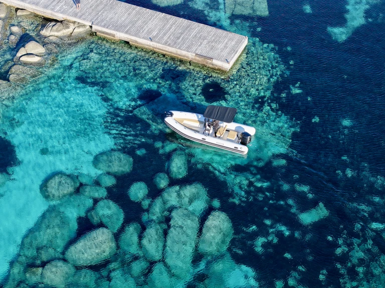 Gommone a noleggio a Villasimius al miglior prezzo