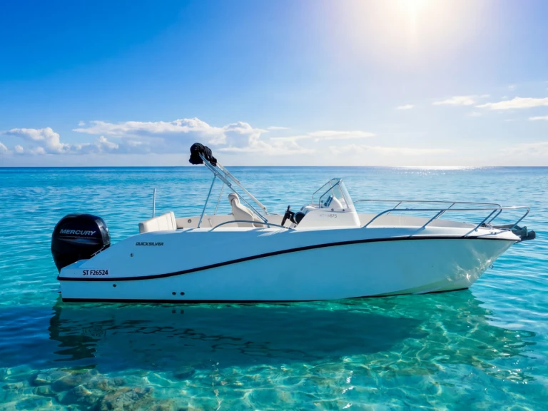 Noleggio Barca a motore Quicksilver con patente nautica