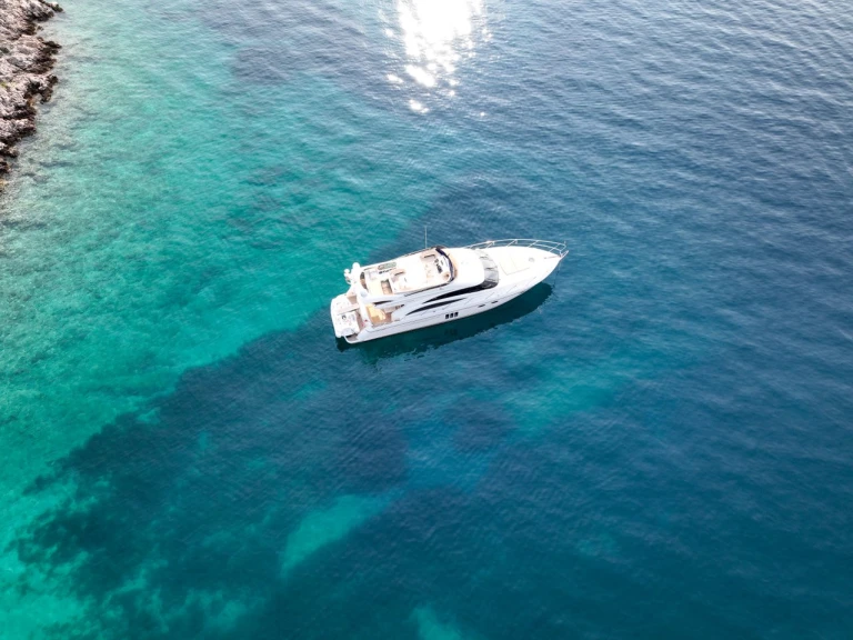 Noleggio Yacht di lusso Princess con patente nautica