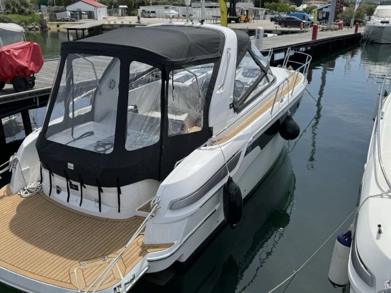Noleggio Barca a motore con o senza skipper Bavaria a Punat