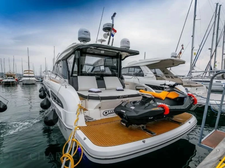 Yacht di lusso a noleggio a Punat al miglior prezzo