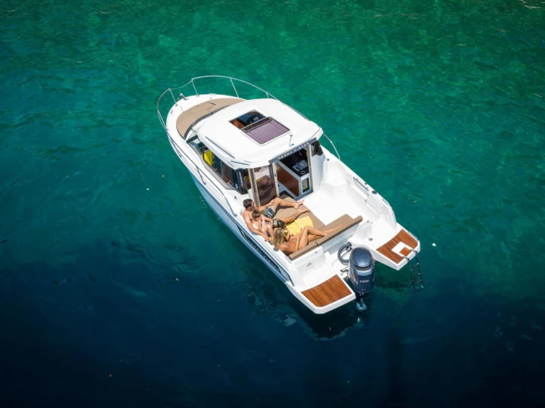 Noleggio Barca a motore a Punat – Jeanneau Merry Fisher 795