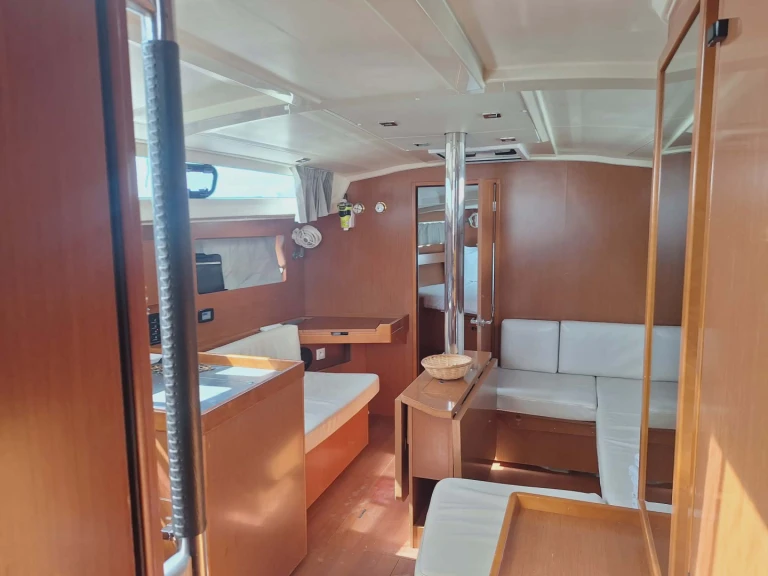 Noleggio a Néa Péramos – Bénéteau Oceanis 41.1 su SamBoat