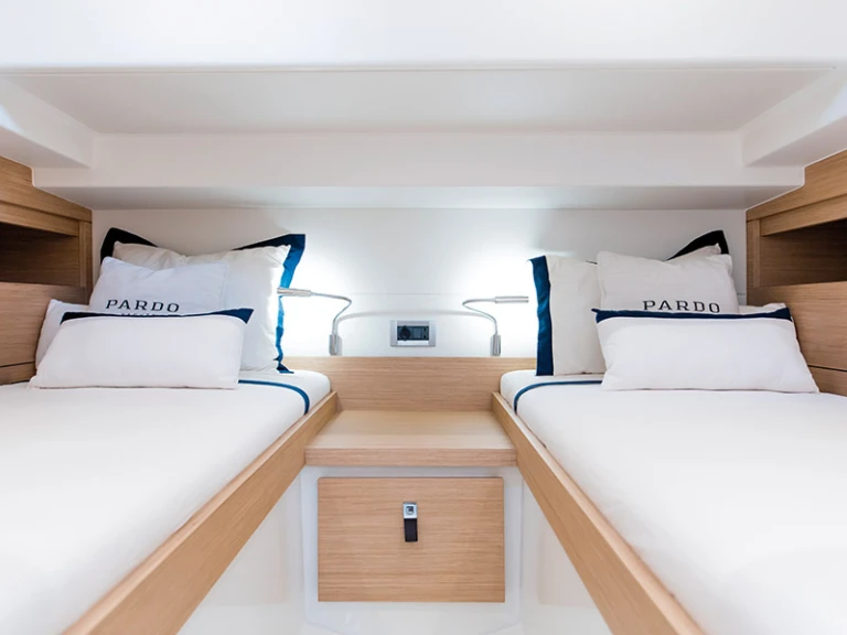 Noleggio Barca a motore Pardo Yachts con patente nautica