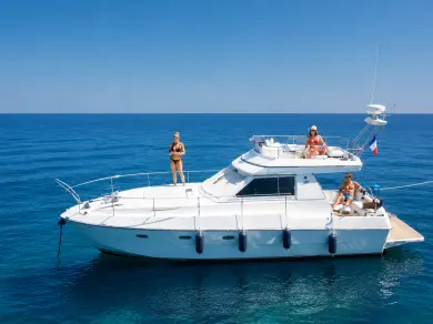 Noleggio Yacht di lusso con o senza skipper Ferretti a Cannes