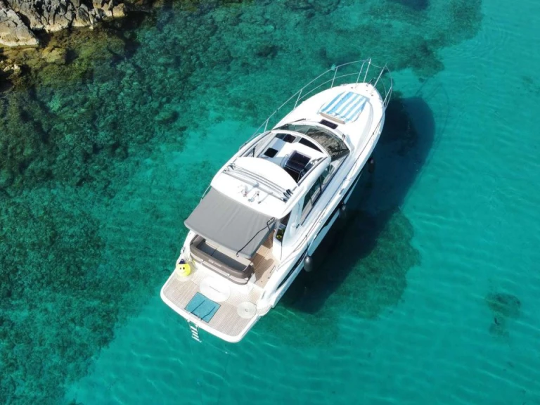Noleggio Barca a motore a Punat – Bavaria Bavaria 33 Sport HT