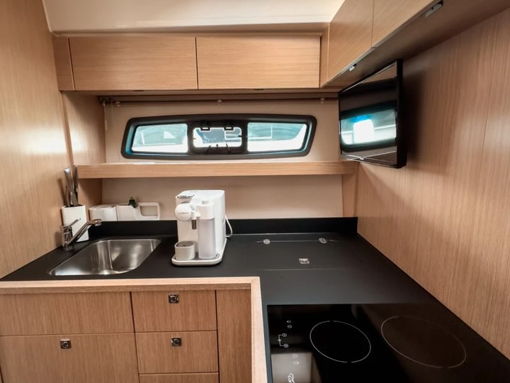 Noleggio Yacht di lusso Bavaria con patente nautica