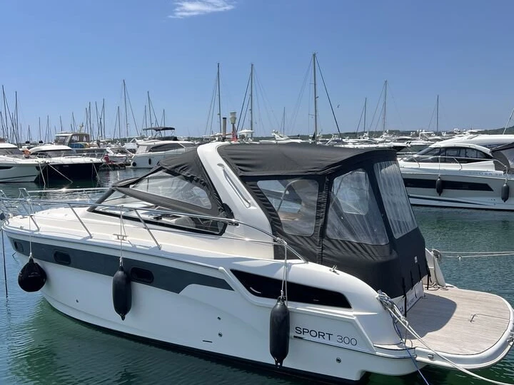 Noleggiare una Bavaria Bavaria Sport 300 a Punat