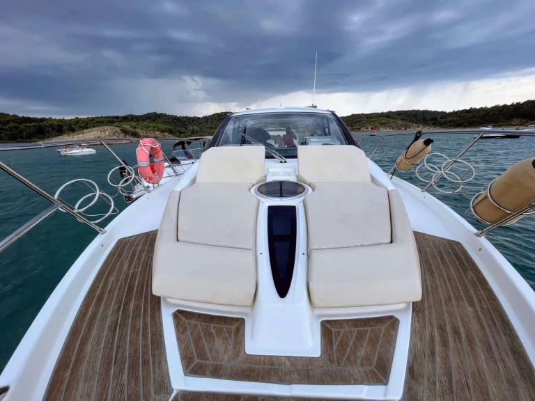 Noleggio barche Cranchi Cranchi M44 HT a Punat su Samboat