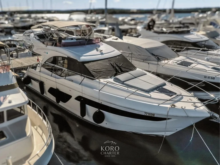 Noleggio Yacht di lusso a Punat – Princess Princess 50 Flybridge - 3 + 1 cab.