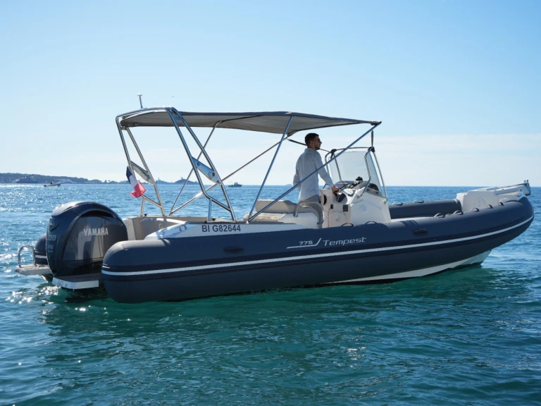 Noleggio Barca a motore a Golfe-Juan – Capelli Tempest 775