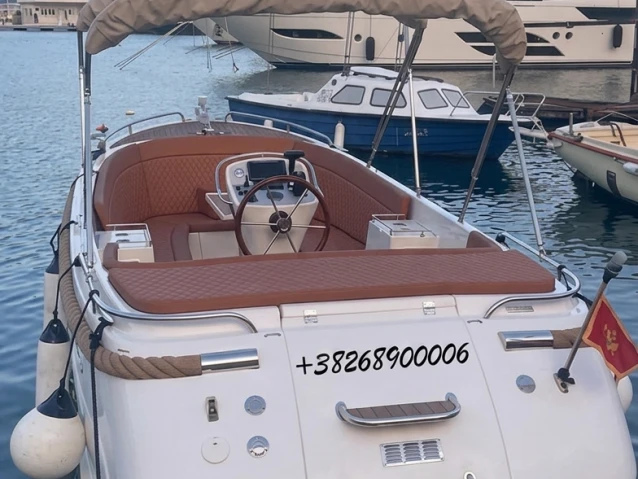 Noleggio Barca a motore a Budva – Truszczynscy boats Primeur 715