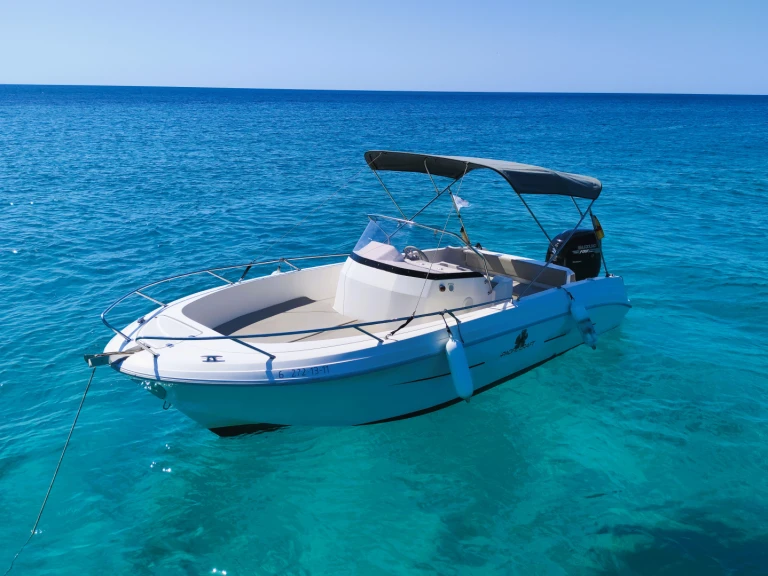 Noleggio a Cala en Bosch – Pacific Craft Pacific Craft 670 Open su SamBoat