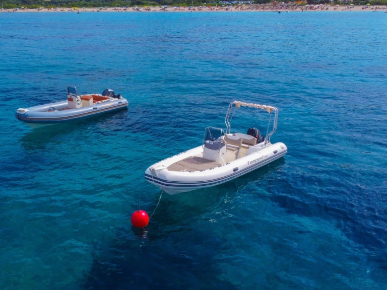 Noleggio Gommone a Cannigione – Capelli Tempest 600