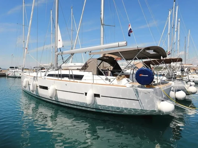 Barca a vela a noleggio a Zaravecchia (Biograd) al miglior prezzo