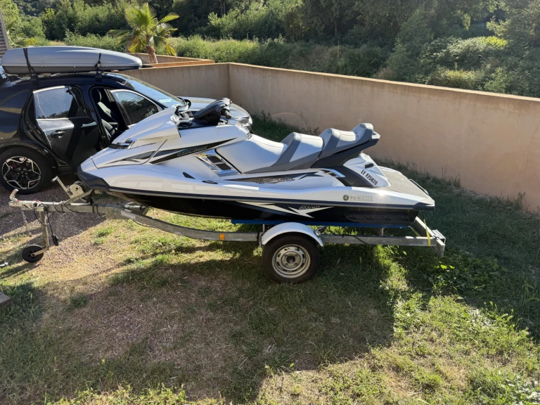 Noleggiare una Yamaha Yamaha FX HO a Agay
