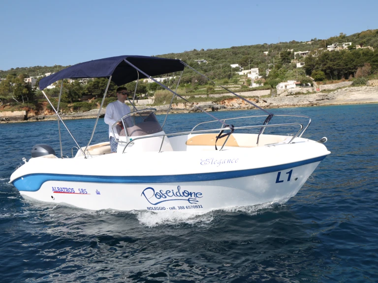 Noleggiare una Albatross Albatross 585 a Marina di Andrano