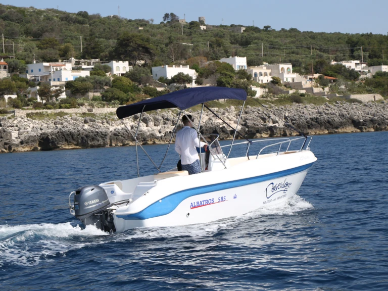 Noleggio Barca a motore a Marina di Andrano – FRATELLI LONGO 5,50