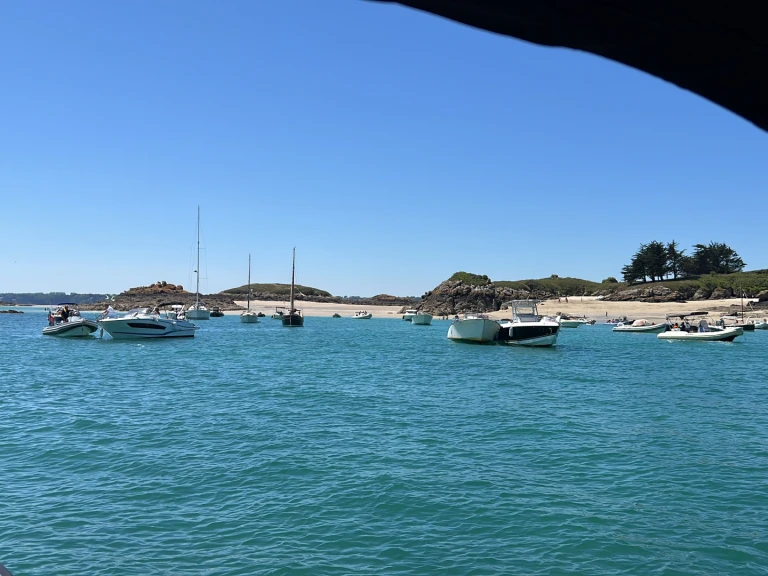 Noleggiare una Quicksilver Activ 675 Sundeck a Saint-Malo