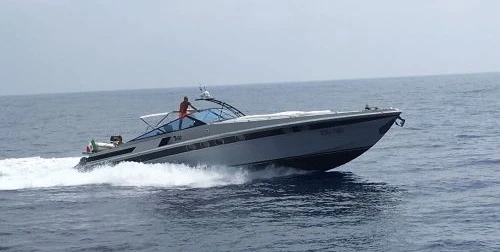 Barca a motore a noleggio a Porto Rotondo al miglior prezzo