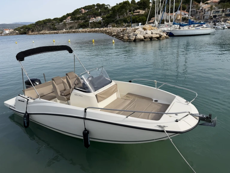 Quicksilver Activ 605 Open da affittare a  La Madrague