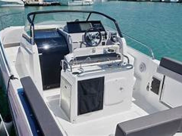 Noleggio barche Saint-Raphaël economico Cap Camarat 9.0 WA