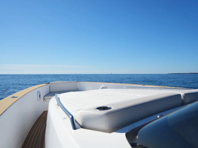 Noleggio Barca a motore con o senza skipper Pardo Yachts a Golfe-Juan