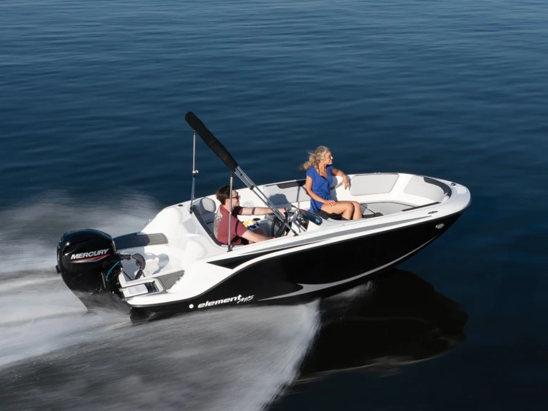 Noleggio Barca a motore Bayliner con patente nautica